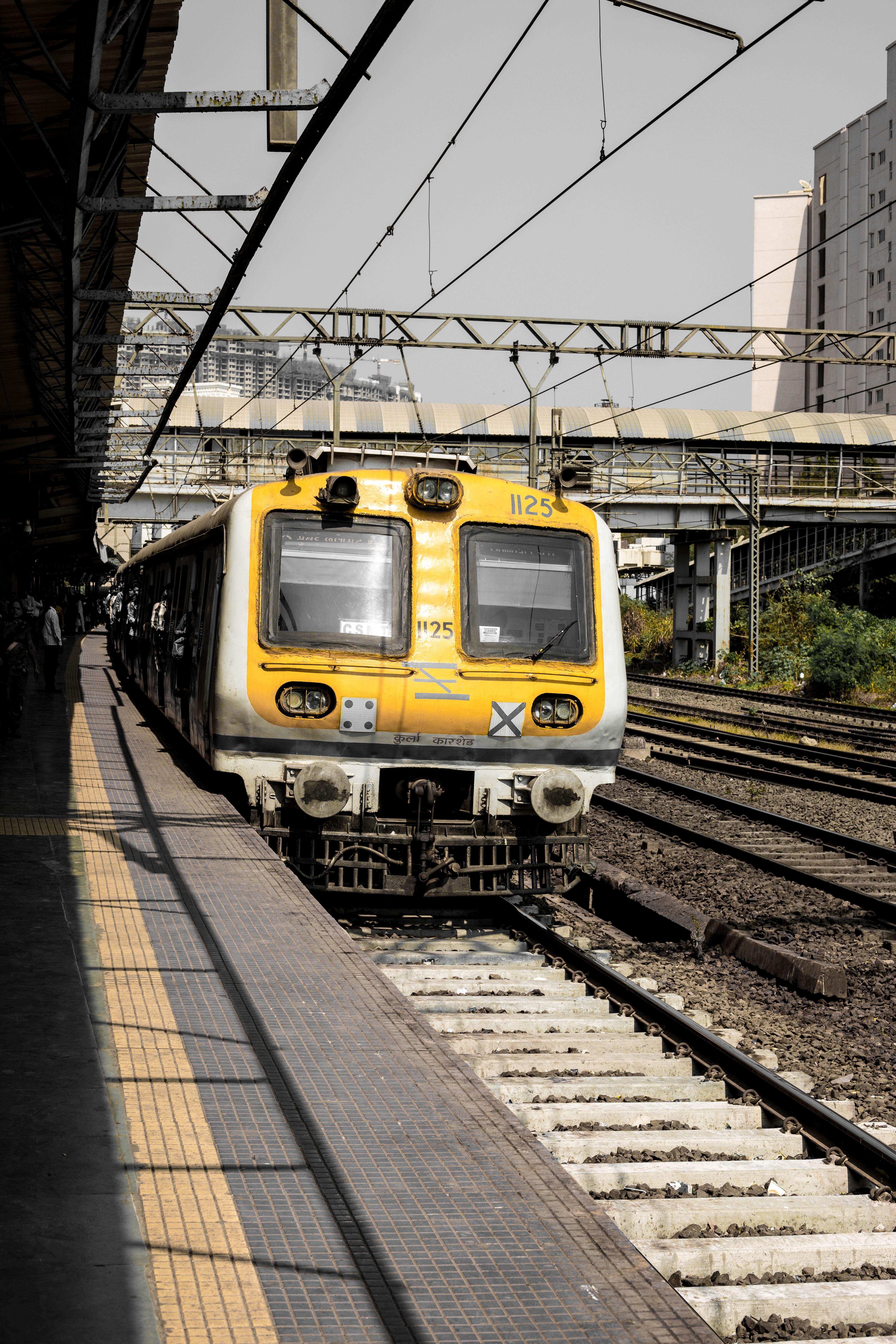 mumbai local trains